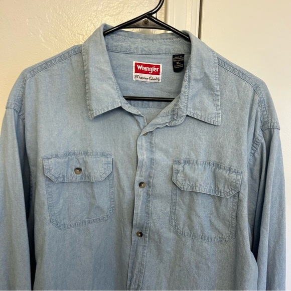 Wrangler Men’s XL Premium Quality Light Blue Denim Button Down Shirt Long Sleeve - Picture 2 of 7